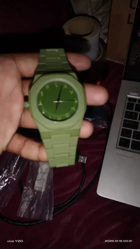 Elegant Minimalist Watch with Eastern Arabic Numerals  - Modern Architectural Style Unisex Timepiece ( Green ) FREE DELIVERY